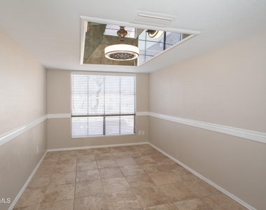 10930 E Hope Drive - Photo Thumbnail 12