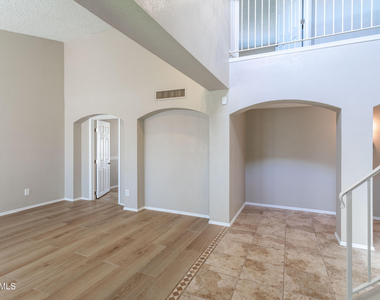 10930 E Hope Drive - Photo Thumbnail 5