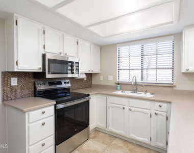 10930 E Hope Drive - Photo Thumbnail 3