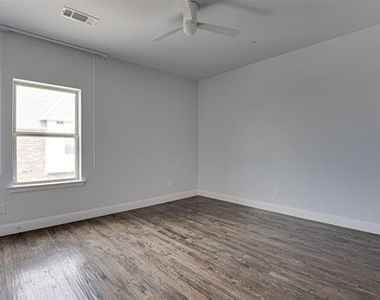 8447 Jacobs Street - Photo Thumbnail 12