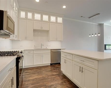 8447 Jacobs Street - Photo Thumbnail 11