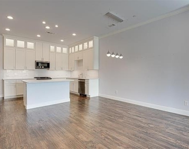 8447 Jacobs Street - Photo Thumbnail 5