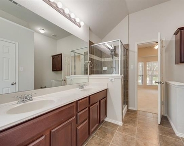 12608 Red Hawk Drive - Photo Thumbnail 13