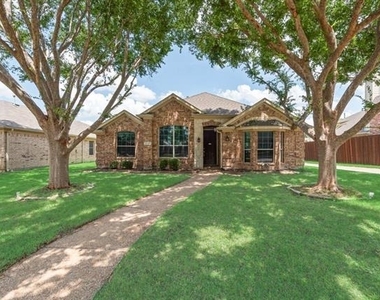 12608 Red Hawk Drive - Photo Thumbnail 2