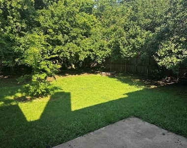 1809 Estates Drive - Photo Thumbnail 22