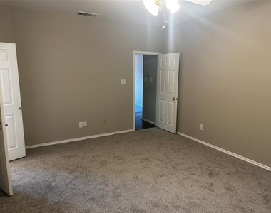 1809 Estates Drive - Photo Thumbnail 19
