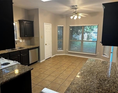 1809 Estates Drive - Photo Thumbnail 5