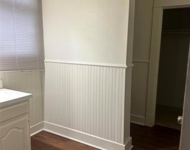 3819 Henry Street - Photo Thumbnail 4