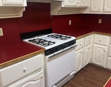 3819 Henry Street - Photo Thumbnail 2
