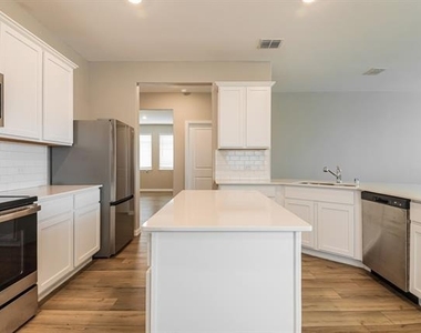 5217 Rockrose Lane - Photo Thumbnail 8