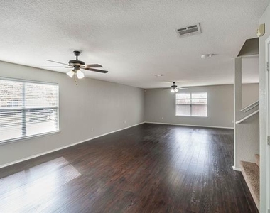 4956 Thorn Hollow Drive - Photo Thumbnail 4