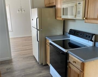 2371 Moore Street - Photo Thumbnail 4