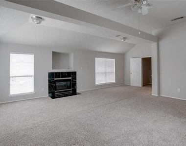 7808 Silver Sage Drive - Photo Thumbnail 14
