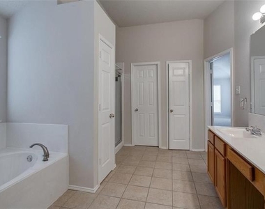 7808 Silver Sage Drive - Photo Thumbnail 16