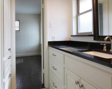717 Greenleaf Drive - Photo Thumbnail 11
