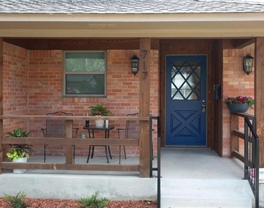 717 Greenleaf Drive - Photo Thumbnail 1