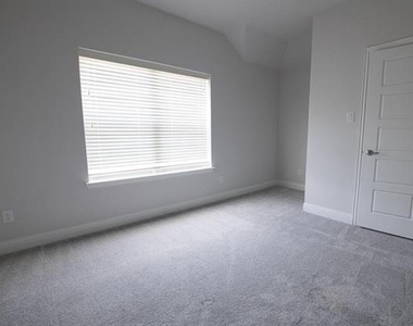 1412 Anna Marie Lane - Photo Thumbnail 13