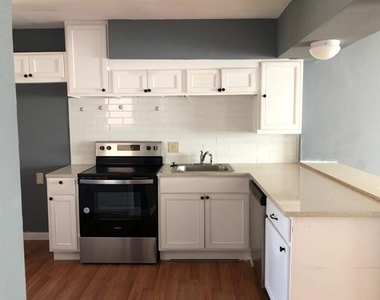 620 E Sears Street - Photo Thumbnail 7