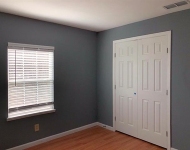620 E Sears Street - Photo Thumbnail 14