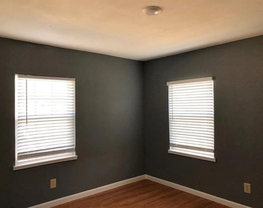 620 E Sears Street - Photo Thumbnail 10