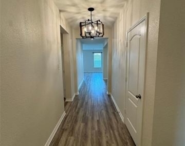8712 Antelope Flat Lane - Photo Thumbnail 9