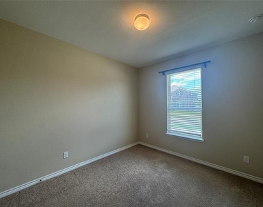 8712 Antelope Flat Lane - Photo Thumbnail 16