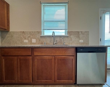 8712 Antelope Flat Lane - Photo Thumbnail 3