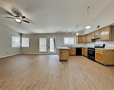 2821 Carnaby Lane - Photo Thumbnail 1