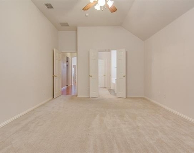 1133 Hillwood Drive - Photo Thumbnail 17