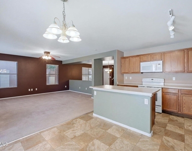 2655 S Sailors Way - Photo Thumbnail 4