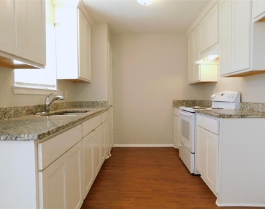 217 Mockingbird Lane - Photo Thumbnail 5
