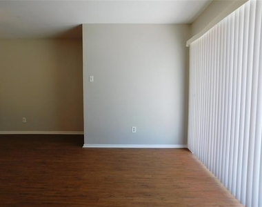 217 Mockingbird Lane - Photo Thumbnail 4