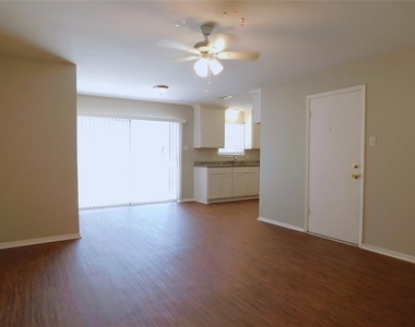 217 Mockingbird Lane - Photo Thumbnail 3