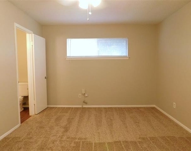 217 Mockingbird Lane - Photo Thumbnail 8