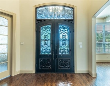 7565 Rawlins Lane - Photo Thumbnail 2
