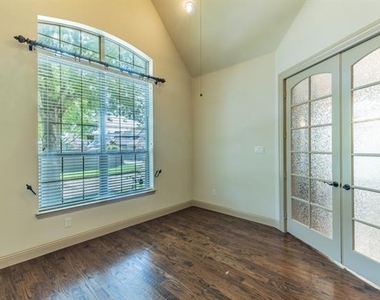 7565 Rawlins Lane - Photo Thumbnail 32