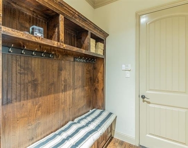 7565 Rawlins Lane - Photo Thumbnail 29