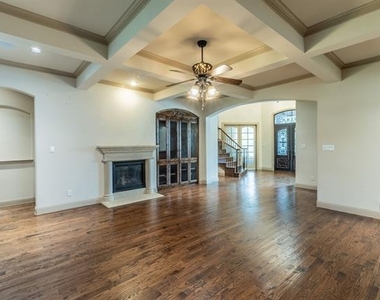 7565 Rawlins Lane - Photo Thumbnail 5
