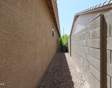 2470 W Warren Drive - Photo Thumbnail 36