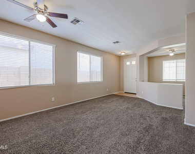 2470 W Warren Drive - Photo Thumbnail 14