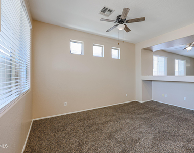 2470 W Warren Drive - Photo Thumbnail 3