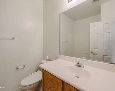 2470 W Warren Drive - Photo Thumbnail 27