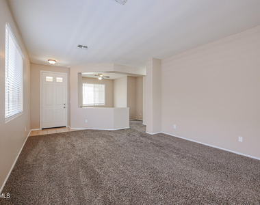 2470 W Warren Drive - Photo Thumbnail 15