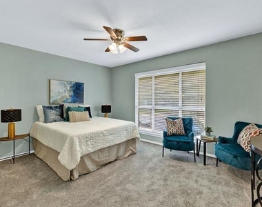 10536 Stone Canyon Road - Photo Thumbnail 8