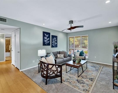 10536 Stone Canyon Road - Photo Thumbnail 2