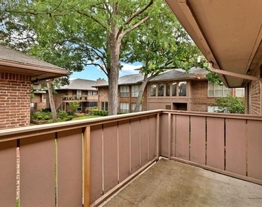 10536 Stone Canyon Road - Photo Thumbnail 17