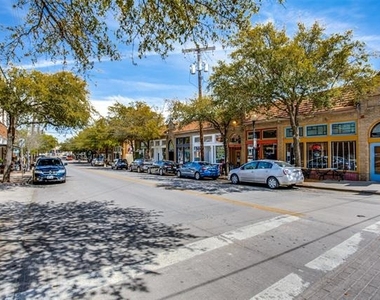 734 N Montclair Avenue - Photo Thumbnail 26
