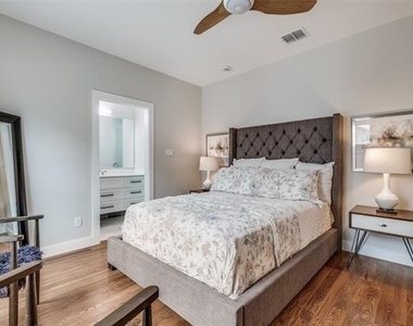 734 N Montclair Avenue - Photo Thumbnail 15
