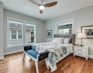 734 N Montclair Avenue - Photo Thumbnail 20