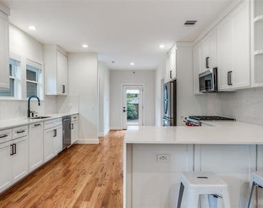 734 N Montclair Avenue - Photo Thumbnail 13